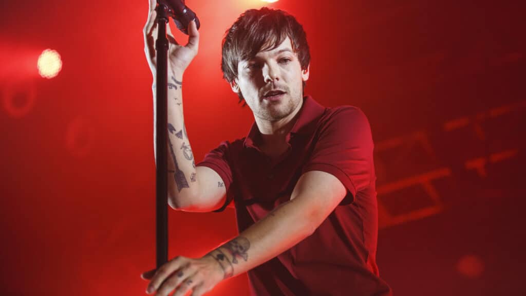 Louis Tomlinson performs in concert at Razzmatazz on March 09, 2020 in Barcelona, Spain.