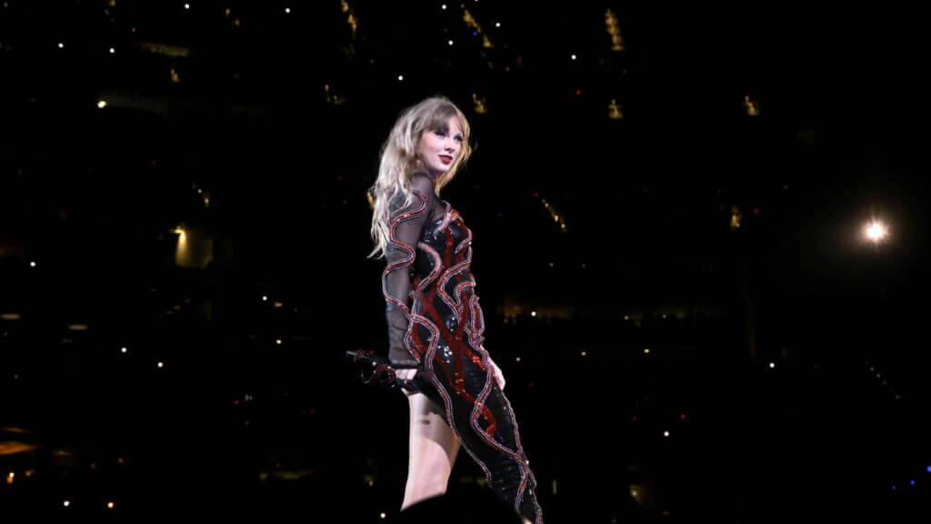 INGLEWOOD, CALIFORNIA - AUGUST 09: EDITORIAL USE ONLY. Taylor Swift performs onstage during "Taylor Swift | The Eras Tour" at SoFi Stadium on August 09, 2023 in Inglewood, California.