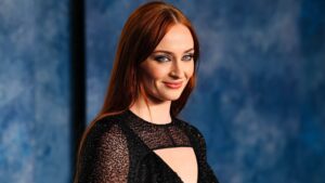BEVERLY HILLS, CALIFORNIA - MARCH 12: Sophie Turner attends the 2023 Vanity Fair Oscar Party Hosted By Radhika Jones at Wallis Annenberg Center for the Performing Arts on March 12, 2023 in Beverly Hills, California.