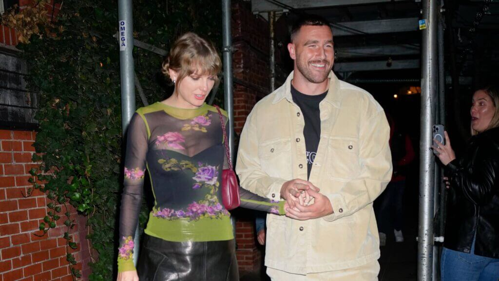 NEW YORK, NEW YORK - OCTOBER 15: Taylor Swift and Travis Kelce have dinner at Waverly Inn on October 15, 2023 in New York City.
