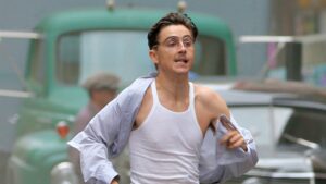 Timothee Chalamet was spotted sprinting through the streets of New York City while carrying a duffle bag during the filming of Marty Supreme. The actor was immersed in an intense scene for the upcoming project, showcasing his dynamic energy on set.