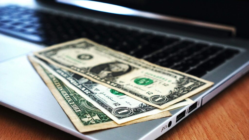 Today, just earning money isn’t enough, you also need to know how to make the most of it.